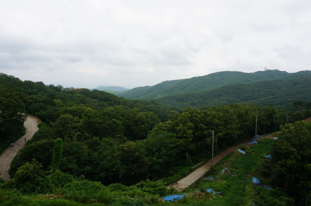 韓国版の”万里の長城”と自然豊かな南漢山城ハイキング interact