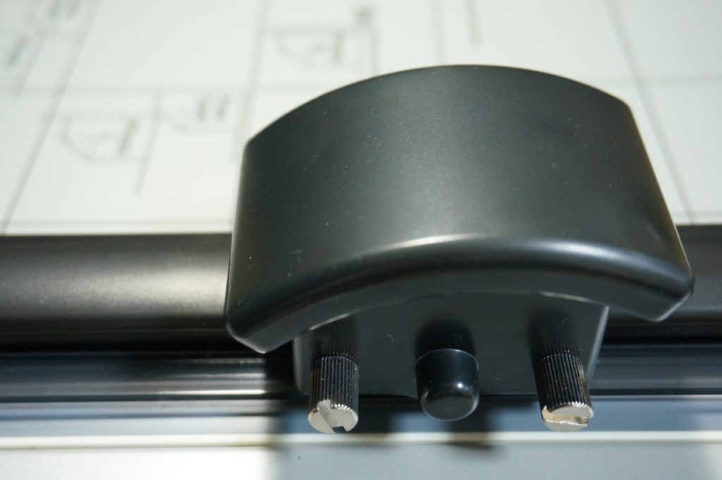 紙をまっすぐ正確に裁断！カール事務器「ディスクカッター(DC-200N)」レビュー | interact