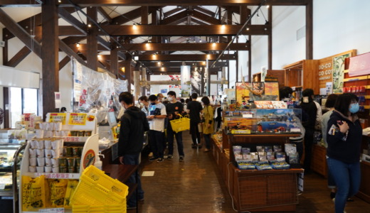 知床観光のスタート地点！ウトロ温泉バスターミナルと「道の駅うとろ・シリエトク」へ