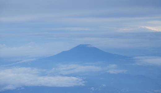 日本中が曇空で白い世界が続く！ANAのNH239便で羽田から福岡へ（2022年8月版）