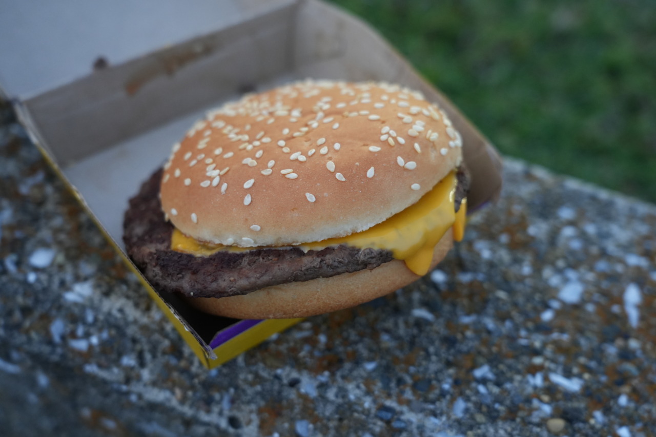 希少 マクドナルド クウォーターパウンダー 陶器 彫刻アート コレクション 希少 マクドナルド クウォーターパウンダー 陶器 彫刻アート