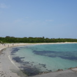 宮古・伊良部島で一番美しい砂浜！静かな天然砂のビーチ「渡口の浜」を訪れる
