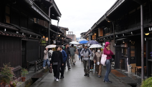 江戸時代の城下町が残る！市街地にある古い町並み「飛騨高山 三町伝統家屋保存地区」を訪れる