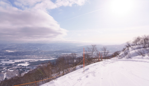 非圧雪パウダースノーコースが人気！妙高市にある大規模スキー場「ロッテアライリゾート」に宿泊する