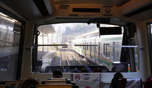 伊豆急で車窓からの景色が楽しめる！熱海駅から特急みたいな普通列車「リゾート21 黒船電車」に乗車する